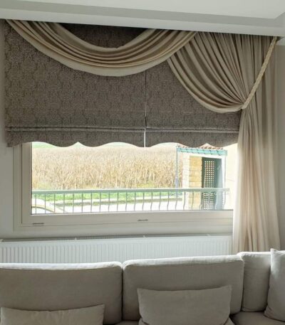 πακέτο-roman-τοποθετημένο-σε-παράθυρο