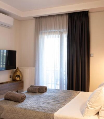 πετσέτες-ξενοδοχείου-και-airbnb-τοποθετημένες-σε-κατάλυμα-airbnb