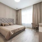 κουρτίνες-airbnb-τοποθετημένες-σε-κατάλυμα-στη θεσσαλονίκη