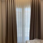 κουρτίνα-ριντώ-σε-παράθυρο-στη-χαλκιδική-από-το-nani-nani-home