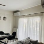 ραφή-κουρτίνας-συνεχόμενη-πιέτα-σε-σαλόνι-τοποθετημένη-από-το-nani-nani-home